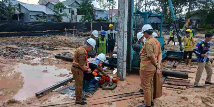 Peletakan batu pertama wahana rekreasi air Taman Edukasi Satwa Jahri Saleh. (foto : shn/seputaran)