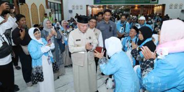 Lepas JCH Kloter 1, Gubernur Kalsel Mengingatkan Jaga Kesehatan dan Kebersamaan