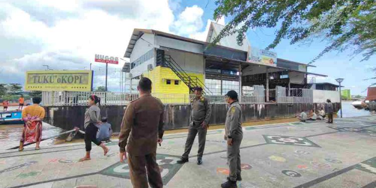 Siring depan Balai Kota Banjarmasin yang akan dibuatkan air mancur. (foto : shn/seputaran)