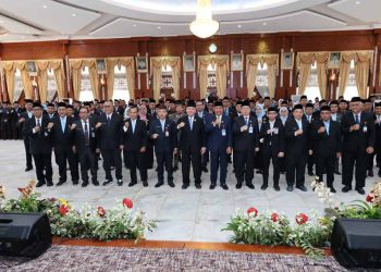 Pejabat Pemprov Kembali Dirombak, Gubernur H Muhidin Minta Jaga Integritas 