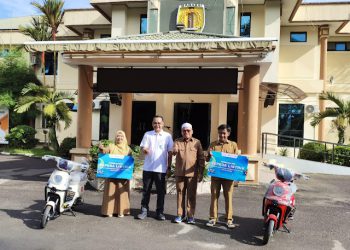 Bank Kalsel Serahkan Hadiah Undian Kredit Multiguna untuk ASN Pemkab HST