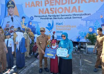 Momen Hardiknas 2026, Pemko Banjarmasin Berikan Bantuan Perlengkapan Sekolah