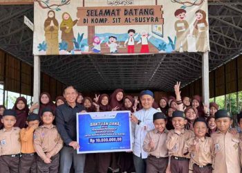 Bank Kalsel Bantu Pengadaan Sound System Musala SIT Al Busyra