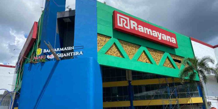 Pasar Sentra Antasari yang terus dibenahi untuk kenyamanan pengunjung. (foto : shn/seputaran)