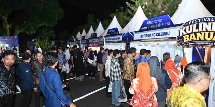 Festival Kuliner Banua yang digelar di halaman BI Kalsel. (foto : istimewa)