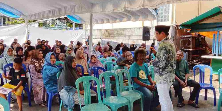 Anggota DPRD Banjarmasin Gusti Yasni Iqbal saat reses di Jalan Soetoyo S, Telawang. (foto : smr/seputaran)