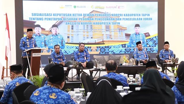 Wabup Tapin H Juanda sambutan pada Sosialisasi Keputusan Dewan Pengurus Korpri. (foto : istimewa)