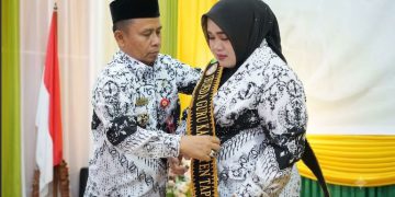 Hj Faridah Yamani Resmi Dikukuhkan sebagai Ibunda Guru Tapin