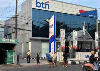 Terkena Benang Layangan, Empat Pengendara Dilarikan ke Rumah Sakit