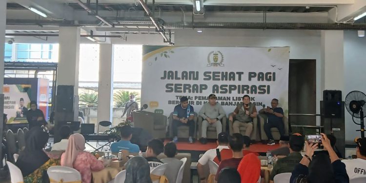 Kegiatan Public Hearing DPRD Banjarmasin bertema pemadaman listrik bergilir. (foto : shn/seputaran)