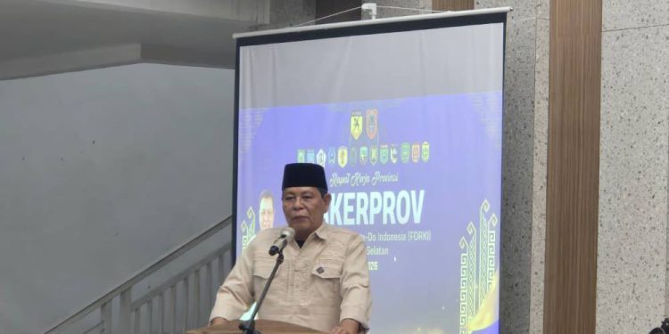 Paman Birin membuka Rekerprov Forki Kalsel. (foto : istimewa)