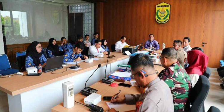 Rapat kesiapan masing SKPD pada prosesi ziarah Makam Sultan Suriansyah dalam rangka peringatan Harjad ke-500 Banjarmasin. (foto : shn/seputaran)