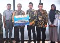 UPZ Bank Kalsel Salurkan Bantuan Pendidikan ke 54 Pelajar dari Keluarga Prasejahtera