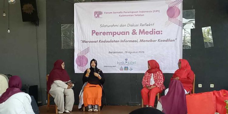 Kegiatan diskusi FJPI Kalsel yang didukung Bank Kalsel. (foto : istimewa)