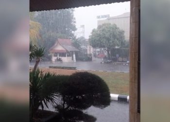 Sekian Lama Diselimuti Kabut Asap, Banjarmasin dan Batola Akhirnya Diguyur Hujan