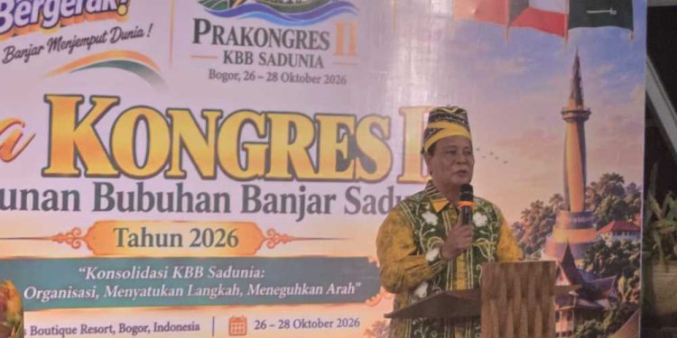 Ketua Umum Pengurus Pusat KBB Sa-dunia, H Sahbirin Noor menyampaikan sambutan sekaligus membuka Pra Kongres ll. (foto : istimewa)