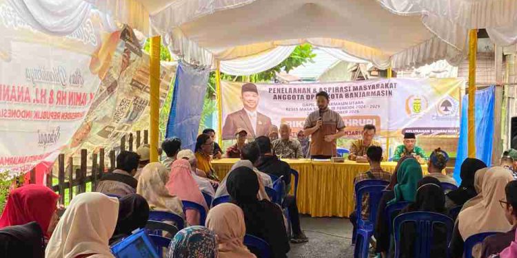 Ketua DPRD Banjarmasin Rikval Fachruri saat reses di Sungai Miai. (foto : smr/seputaran)