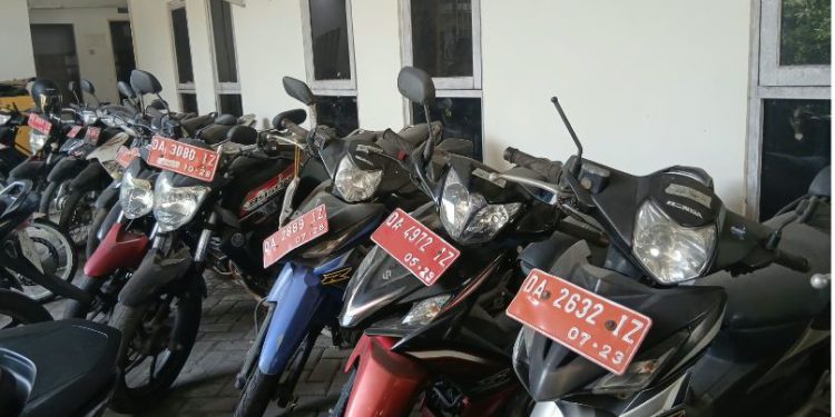 Kenderaan dinas yang akan dilelang. (foto : shn/seputaran)
