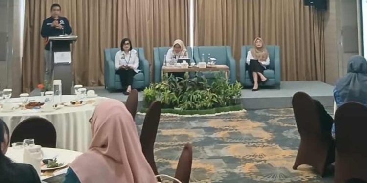 Bappeda Litbang gelar Forum Konsultasi Publik di Hotel Rattan Inn Banjarmasin. (foto : shn/seputaran)